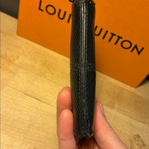 Louis Vuitton Black Epi Demi Lune Coin Pouch! - Picture 4 of 10